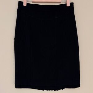 Nanette Lepore navy skirt with pleat detail size 6